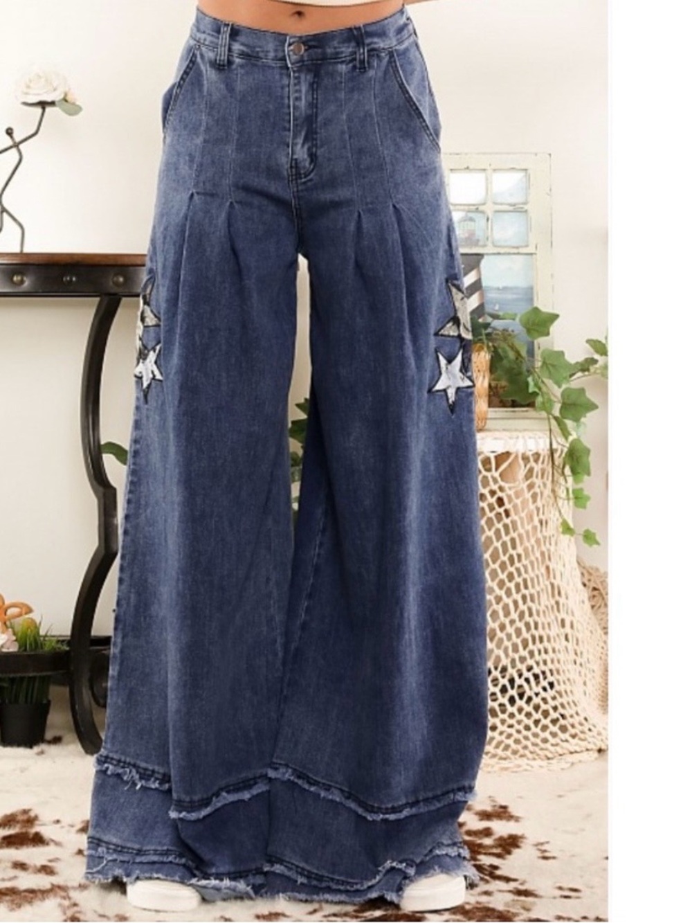 Blue Velvet Wide-Leg Star Embroidered Blue Jeans for Women; Size L